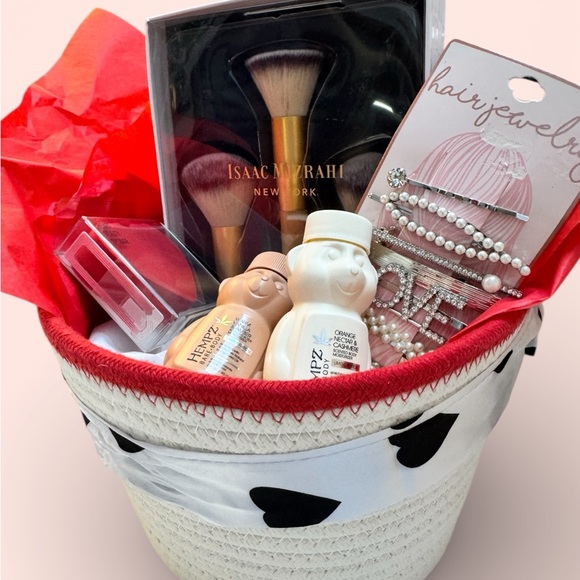 Gift Basket-Kate Spade Pink & Black Leopard Socks, Mini Hempz, Hair Accessories - Picture 7 of 7